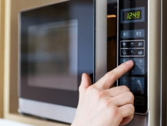 Gli utensili più utili per cucinare con il microonde in modo facile e veloce