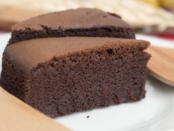 Torta al cioccolato fondente al microonde: un dolce super goloso